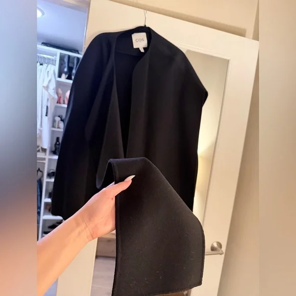 COS Stylish Black Cape - Picture 3 of 5